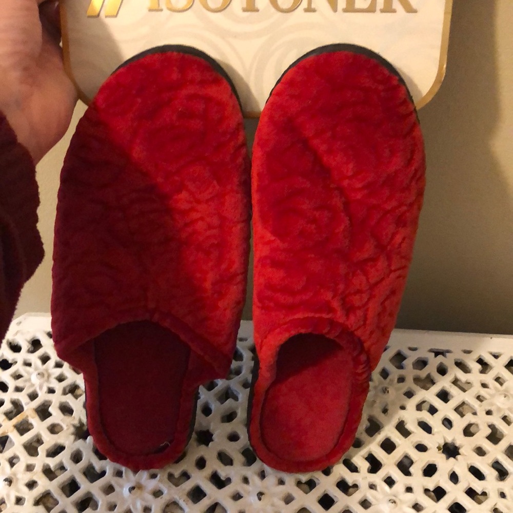 Ladies slippers